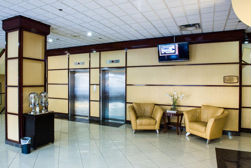 Four Points By Sheraton Windsor Downtown מראה חיצוני תמונה