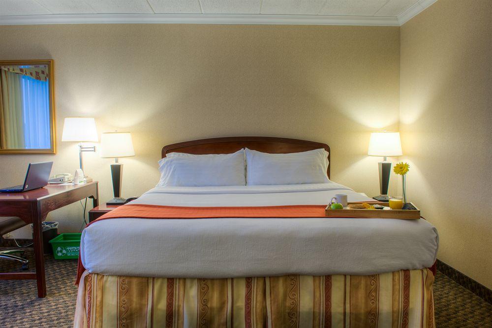 Four Points By Sheraton Windsor Downtown מראה חיצוני תמונה