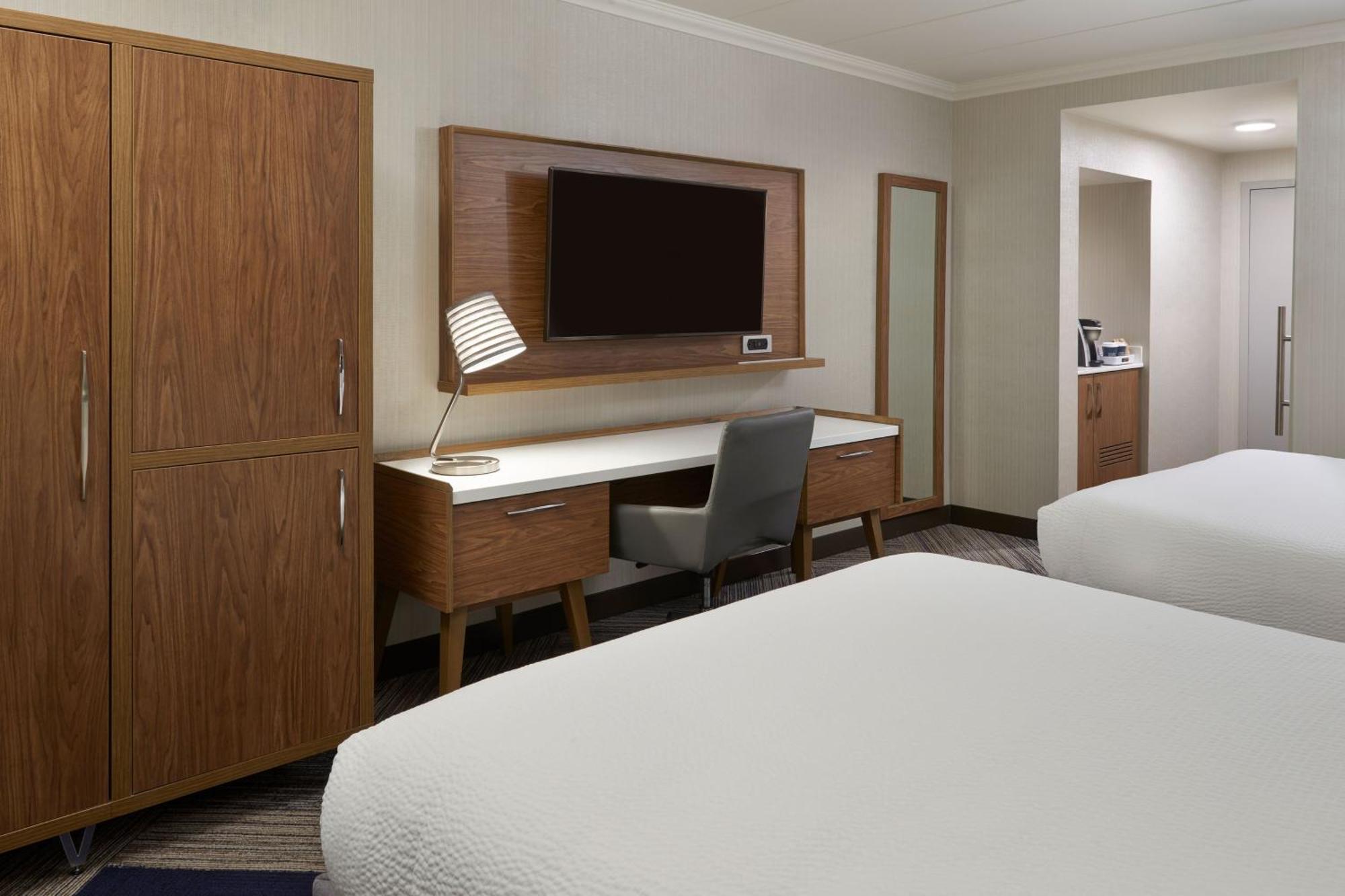 Four Points By Sheraton Windsor Downtown מראה חיצוני תמונה